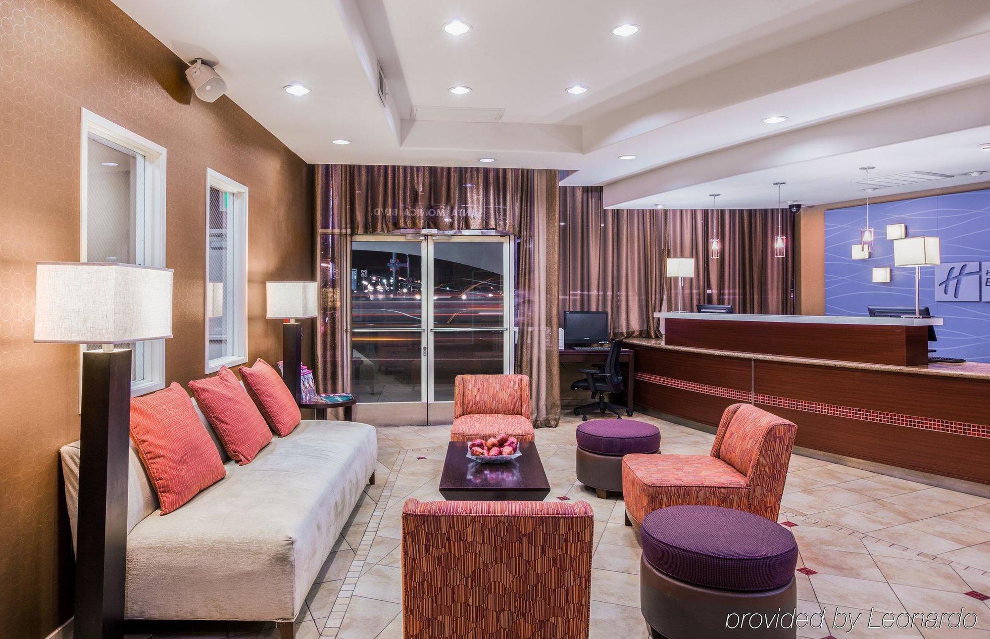 Holiday Inn Express West Los Angeles By Ihg Exterior photo