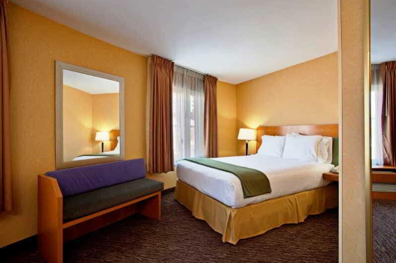 Holiday Inn Express West Los Angeles By Ihg Exterior photo